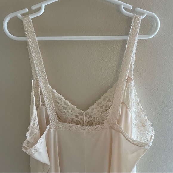 70S Dress Slip 34 French Maid Cream Vintage Lace Slip, Size S/M - Picture 4 of 8